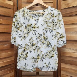 NWT Karen Hart White Floral Leaf Short Sleeve Shirt Blouse Women L Polyester